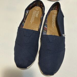 TOMS Men's Navy Slip-On Canvas Shoes
